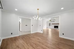 560 Saddle Creek Cir, Roswell, GA 30076 - Photo 11