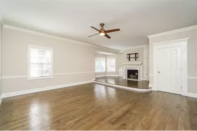 565 River Chase Point, Atlanta, GA 30328 - Photo 11