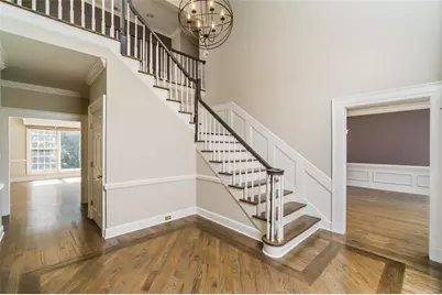565 River Chase Point, Atlanta, GA 30328 - Photo 3