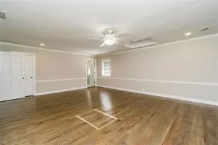 565 River Chase Point, Atlanta, GA 30328 - Photo 17