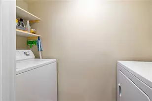 795 Hammond Dr, Atlanta, GA 30328 - Photo 17