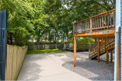 761 Bellemeade Avenue NW, Atlanta, GA 30318 - Photo 9