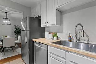 1014 Summit N Dr NE, Atlanta, GA 30324 - Photo 13