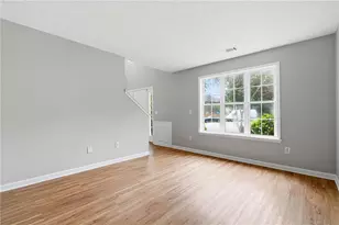 1255 Winthrope Chase Dr, Alpharetta, GA 30009 - Photo 5