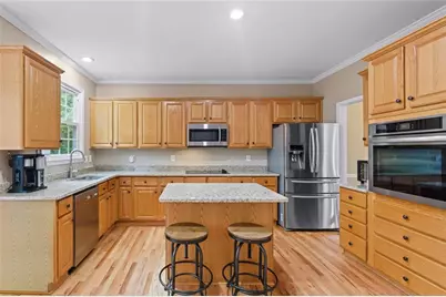 325 Trowbridge Lane, Lawrenceville, GA 30043 - Photo 11