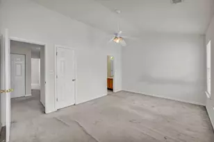 928 Tree Creek Blvd, Lawrenceville, GA 30043 - Photo 23