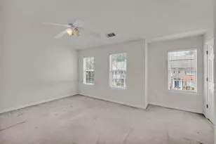 928 Tree Creek Blvd, Lawrenceville, GA 30043 - Photo 21