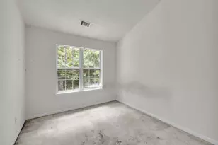 928 Tree Creek Blvd, Lawrenceville, GA 30043 - Photo 17