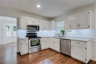 881 Providence Dr, Lawrenceville, GA 30044 - Photo 11