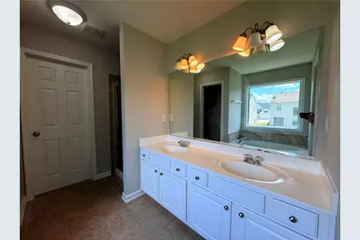 8930 Ruel Lane, Suwanee, GA 30024 - Photo 9