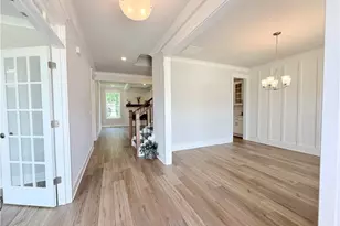 5527 Tullis Dr, Gainesville, GA 30507 - Photo 9