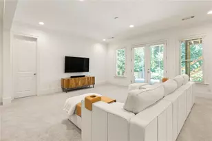 1120 Pine Ridge Rd NE, Atlanta, GA 30324 - Photo 47