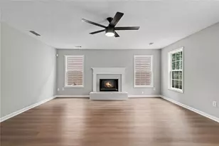 3747 Valley Bluff Ln, Snellville, GA 30039 - Photo 17