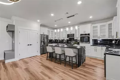 392 Price Place, Norcross, GA 30071 - Photo 3