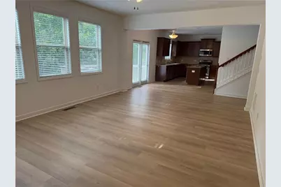 325 Cranbrooke Circle, Suwanee, GA 30024 - Photo 7