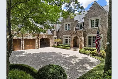 675 W Paces Ferry, #4 Road NW, Atlanta, GA 30327 - Photo 1