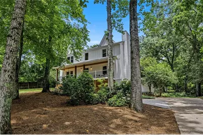 807 Emerald Falls, Woodstock, GA 30189 - Photo 3