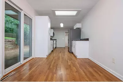 1780 N Holly Lane NE, Atlanta, GA 30329 - Photo 9
