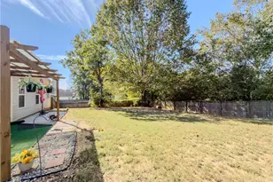 593 Red Tip Ln, Loganville, GA 30052 - Photo 11