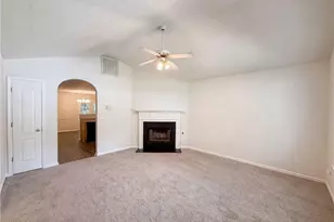 10543 Crabtree Dr, Jonesboro, GA 30238 - Photo 3