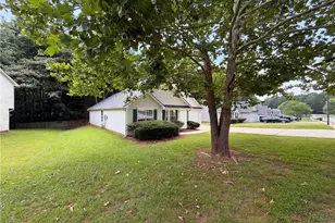10543 Crabtree Dr, Jonesboro, GA 30238 - Photo 15