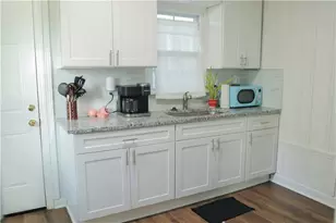 1430 Clermont Ct, Atlanta, GA 30344 - Photo 5