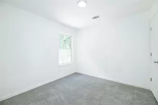 22 S Eugenia Pl NW, Atlanta, GA 30318 - Photo 13