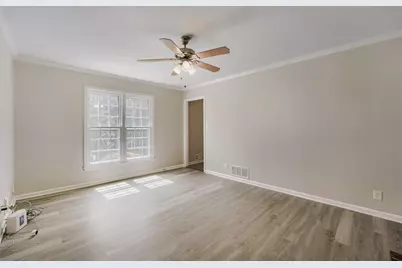 5717 Braddock Court, Atlanta, GA 30350 - Photo 5