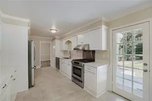 5717 Braddock Ct, Atlanta, GA 30350 - Photo 9