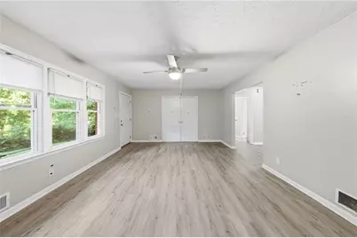 1112 Valley View Road SE, Atlanta, GA 30315 - Photo 11