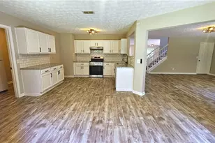 528 Lazy River Ln, Woodstock, GA 30188 - Photo 13