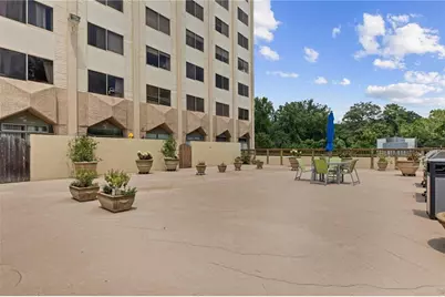 2479 Peachtree Road #APT 1716, Atlanta, GA 30305 - Photo 33