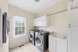 110 Varsailles Pl, Ellenwood, GA 30294 - Photo 9