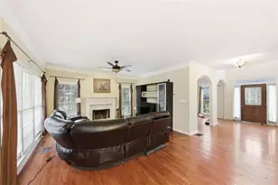 110 Varsailles Pl, Ellenwood, GA 30294 - Photo 5