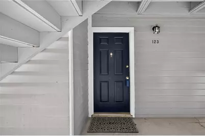123 Warm Springs Centers, Roswell, GA 30075 - Photo 3