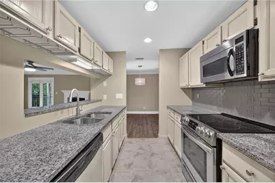 123 Warm Springs Centers, Roswell, GA 30075 - Photo 17