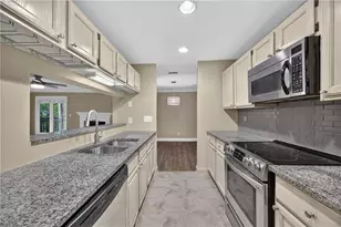 123 Warm Springs Centers, Roswell, GA 30075 - Photo 17