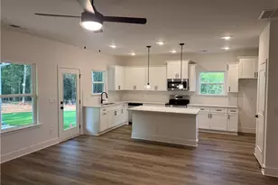 181 Blackberry Ct, Pendergrass, GA 30567 - Photo 11