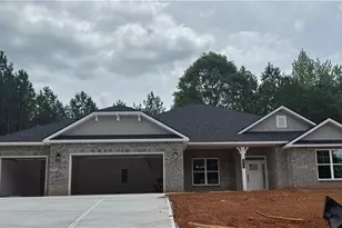 259 Blackberry Ct, Pendergrass, GA 30567 - Photo 1