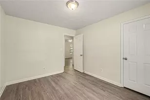 529 Bluff Ct, Woodstock, GA 30188 - Photo 13