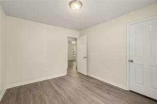 529 Bluff Ct, Woodstock, GA 30188 - Photo 13