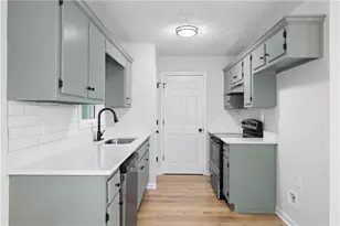 332 Lavista Dr SW, Calhoun, GA 30701 - Photo 7