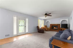 1085 Crystal Water Dr, Lawrenceville, GA 30045 - Photo 5