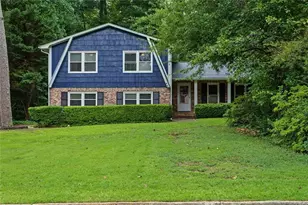 245 Pinetree Dr, Marietta, GA 30068 - Photo 13