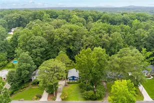 245 Pinetree Dr, Marietta, GA 30068 - Photo 7