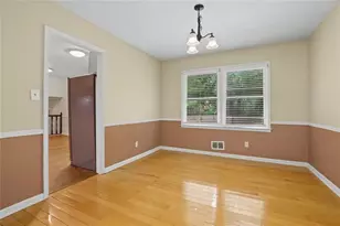 245 Pinetree Dr, Marietta, GA 30068 - Photo 23