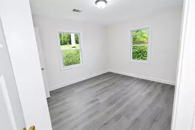 541 W Lake Avenue NW, Atlanta, GA 30318 - Photo 21