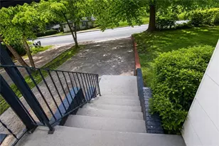 541 W Lake Ave NW, Atlanta, GA 30318 - Photo 3