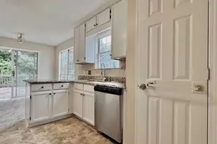 5335 Durham Ridge Ct NW, Lilburn, GA 30047 - Photo 5