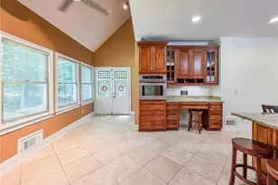 5599 Stone Creek Dr, Stone Mountain, GA 30087 - Photo 13